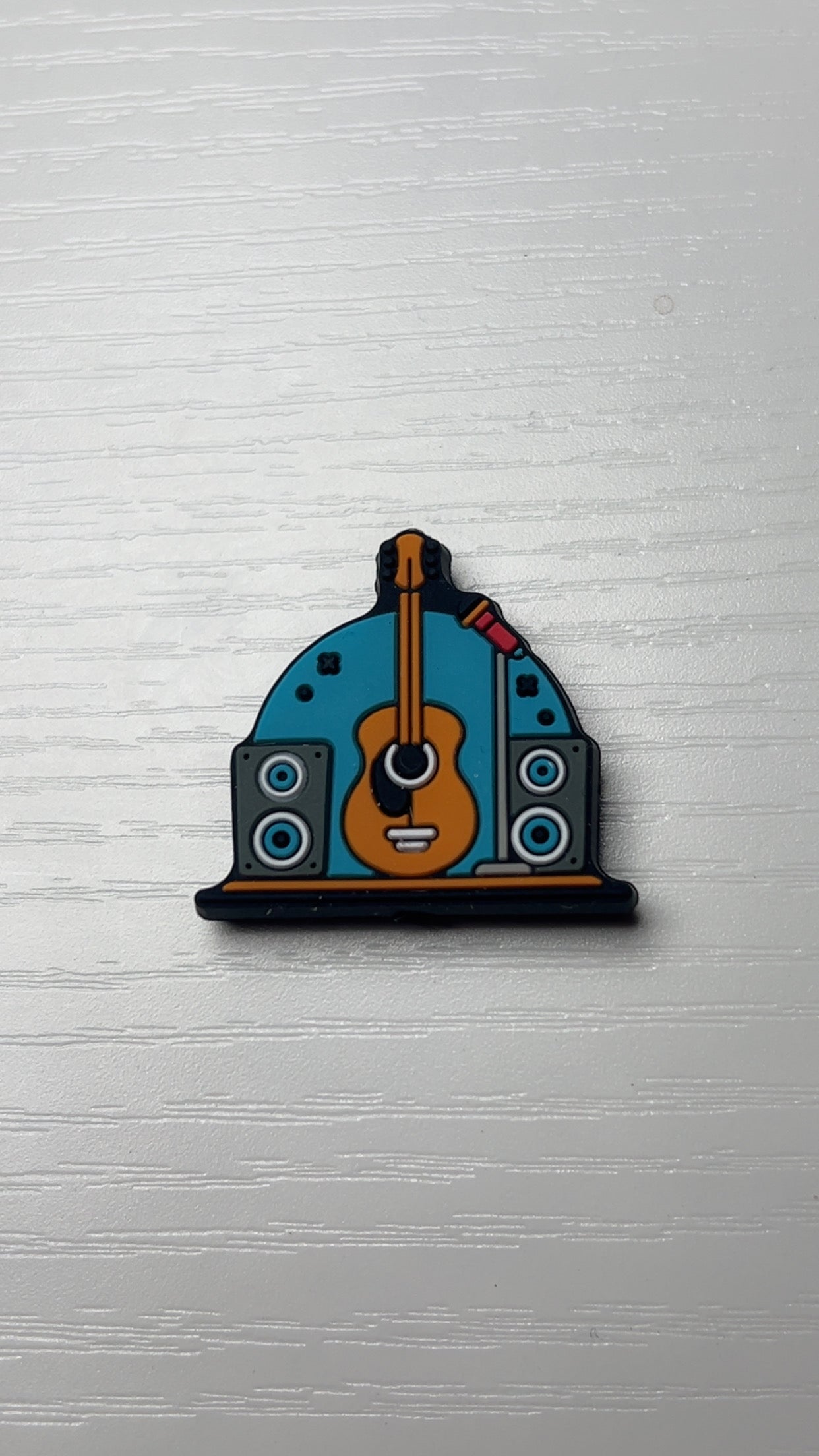 Guitar silicone focal bead