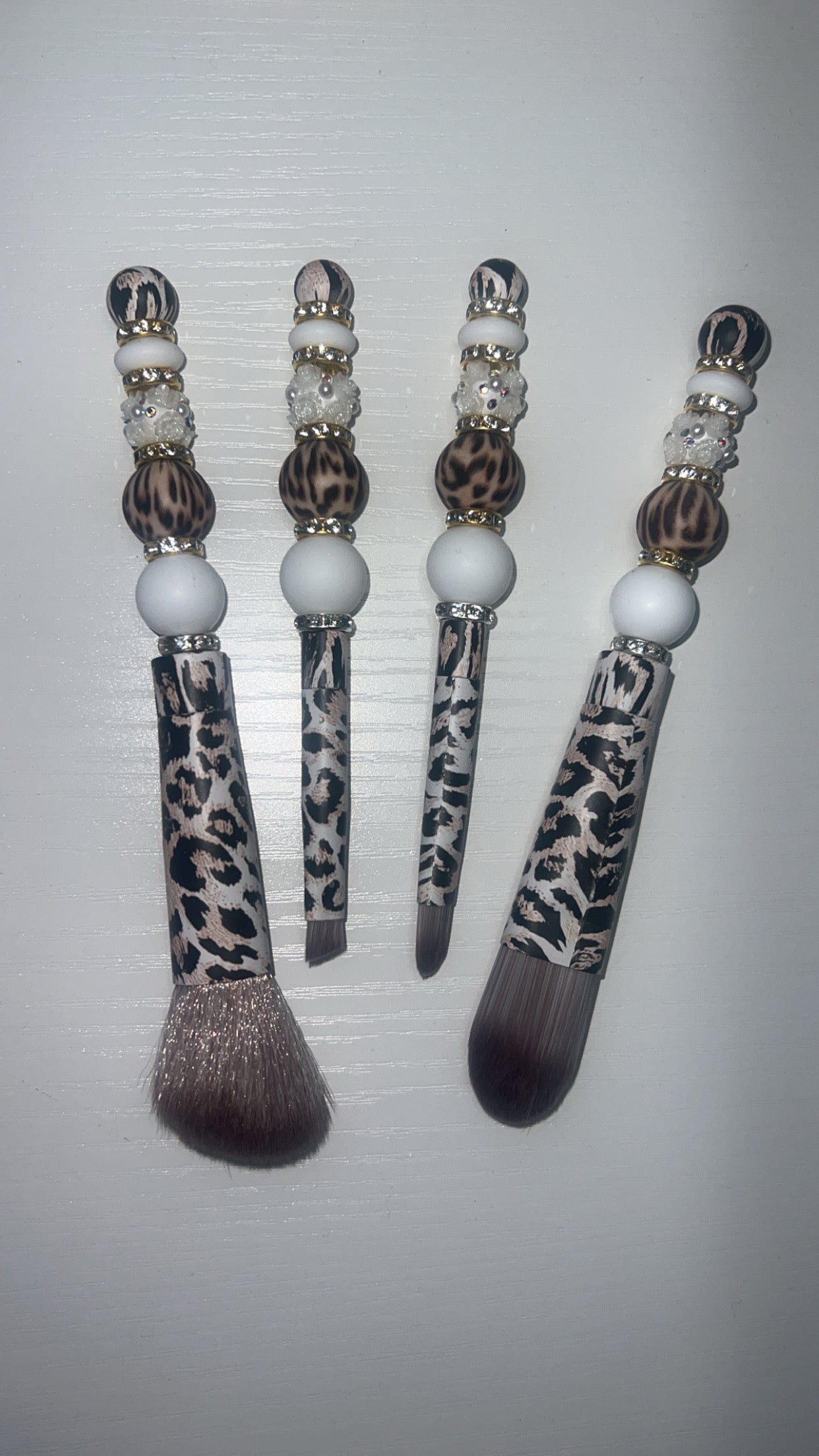 Leopard makeup brush set