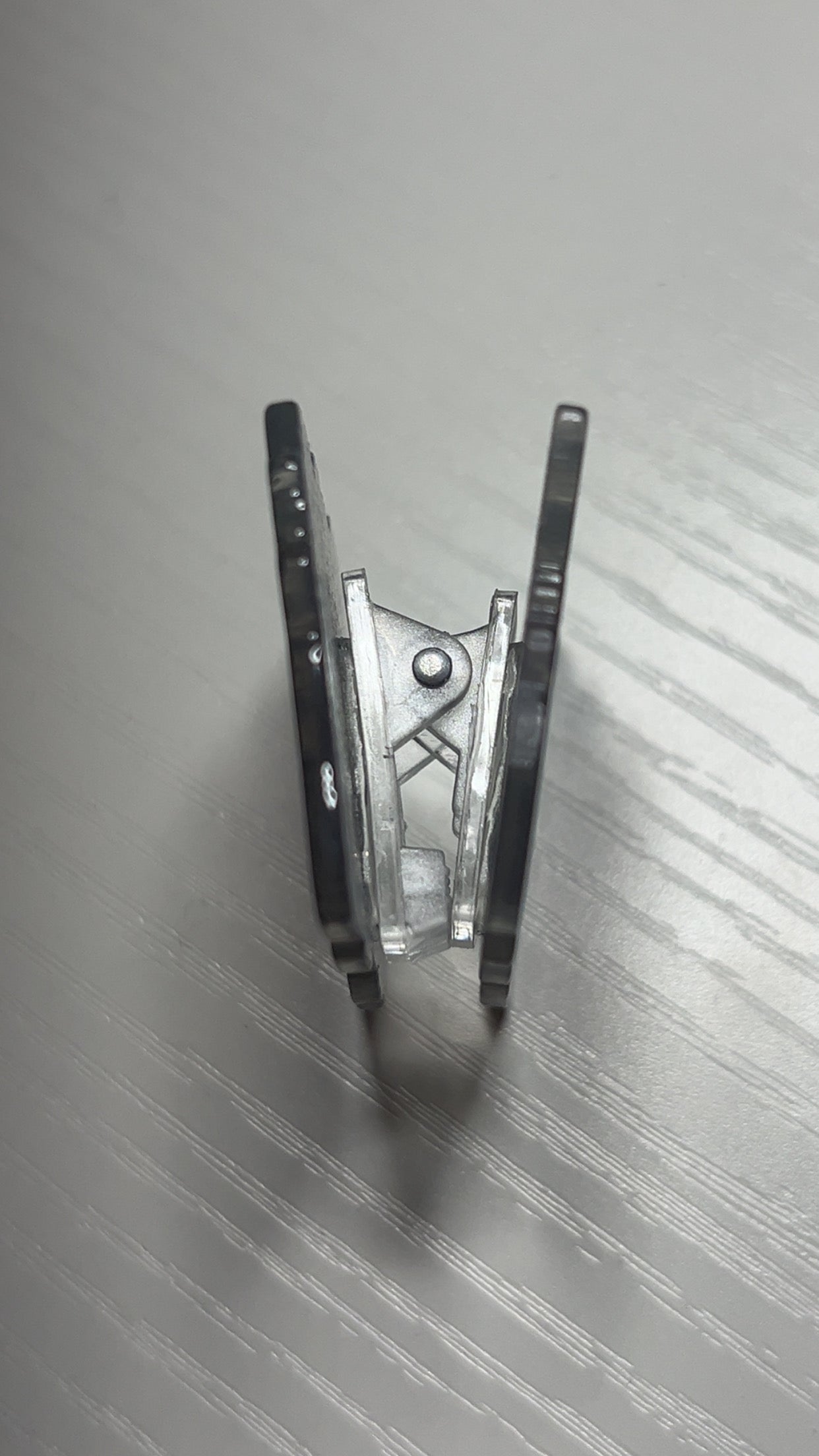 Acrylic “crafting queen” Bag clip