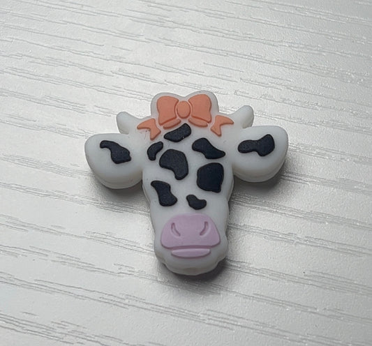 Cow with bow silicone focal bead