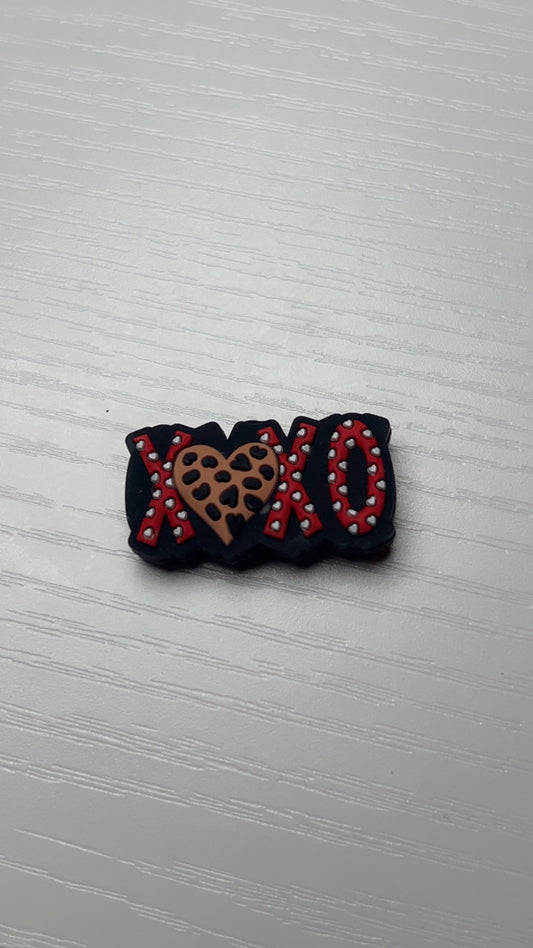 Xoxo silicone focal bead